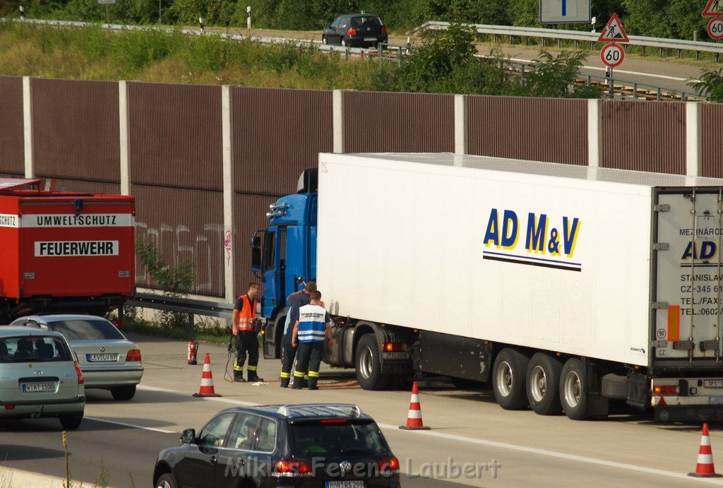 A 3 Rich Oberhausen LKW Tank undicht    P70.JPG